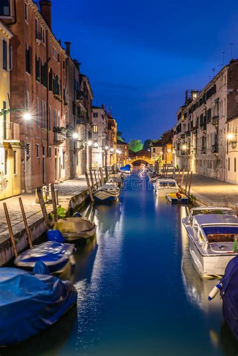 venice city of love|love gondola.